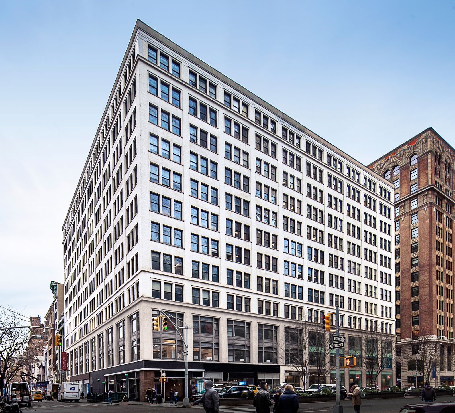 401 Park Avenue South building exterior